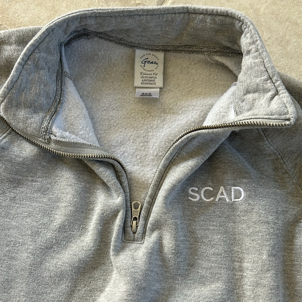 SCAD Savannah College of Art & Design Embroidered 1/4 Zip Sweatshirt Women’s XL